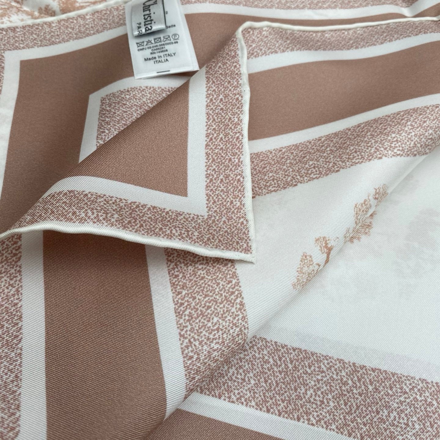 DIOR SCARF 90 IN SILK 704597