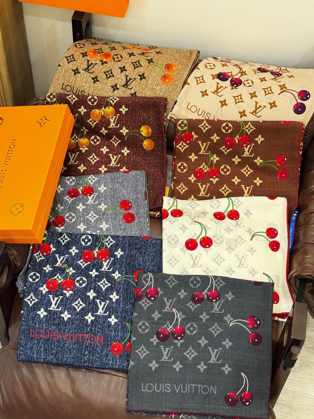 LOUIS VUITTON LV SCARF 140 CM IN SILK-CASHMERE BLEND 737270